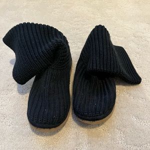 Classic Knit Ugg in Black.